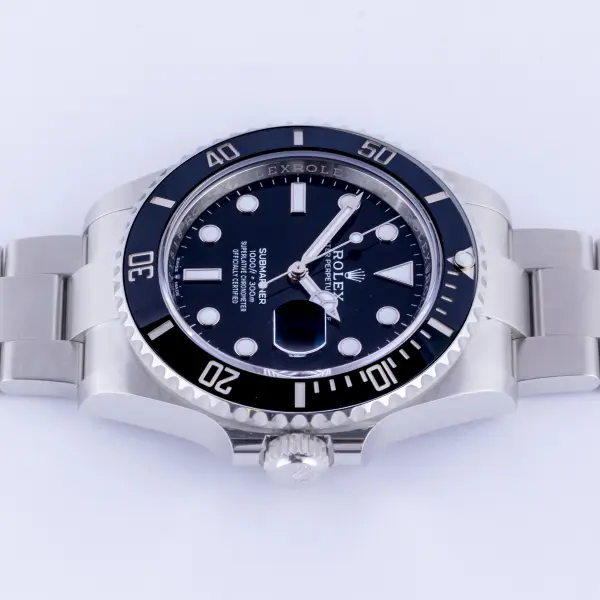 rolex-submariner-date-126610ln-3
