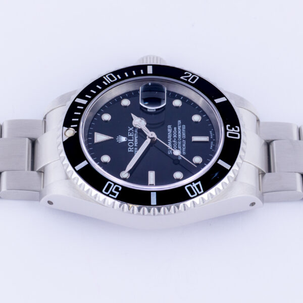 rolex-submariner-16610-24