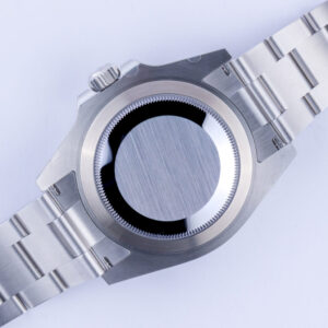 rolex-submariner-126610lv-11