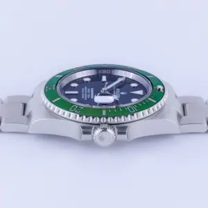 rolex-submariner-126610lv-11
