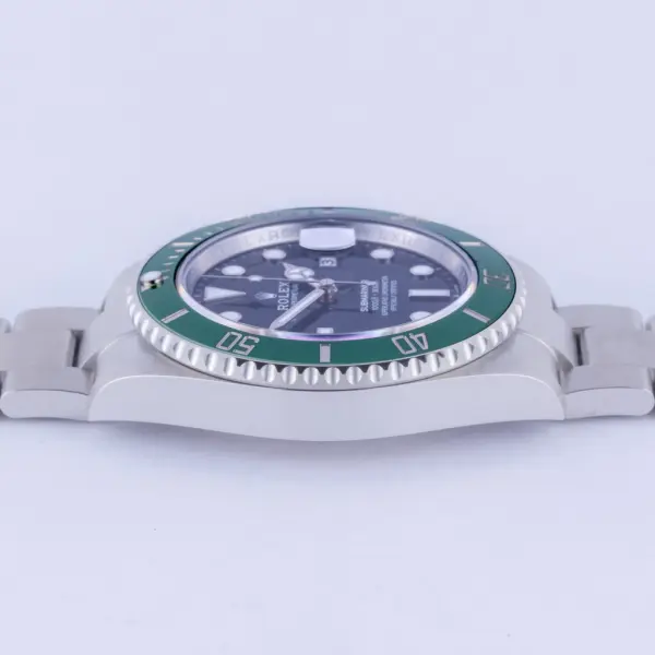 rolex-submariner-126610lv-11