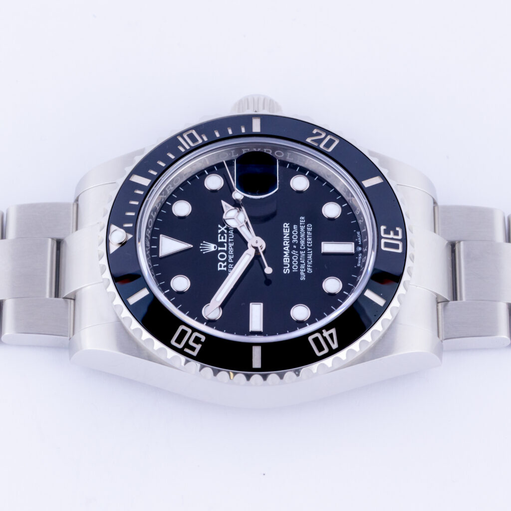 rolex-submariner-date-126610ln-4