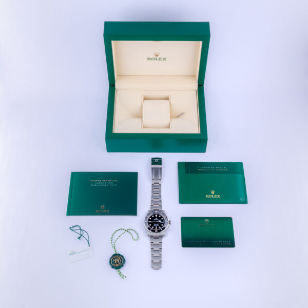 rolex-submariner-date-126610ln-4