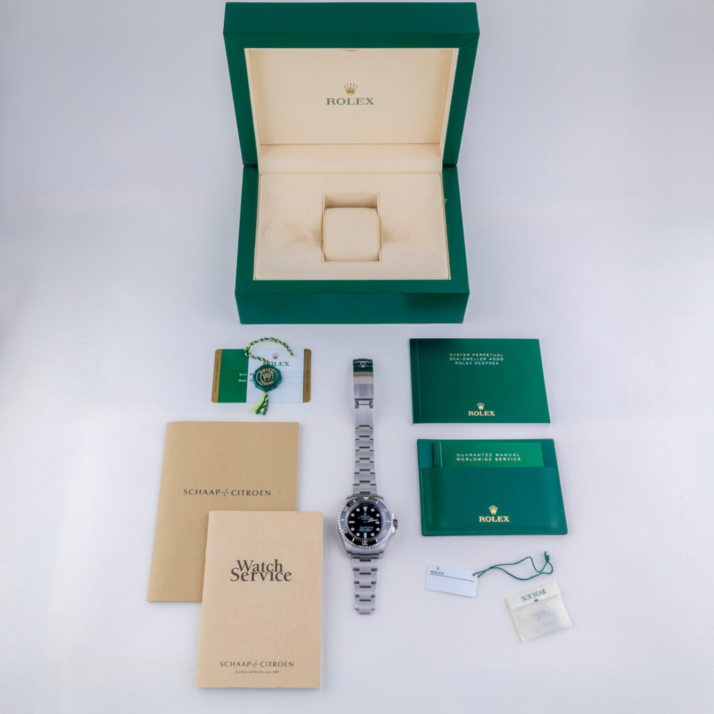 Rolex Sea-Dweller Black 116660 2016 (Full Set) 15 rolex-sea-dweller-116660-2