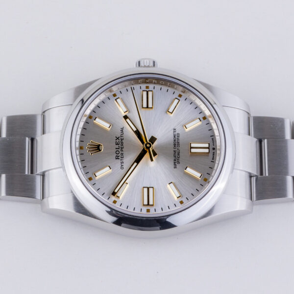 rolex-oyster-perpetual-124300-8