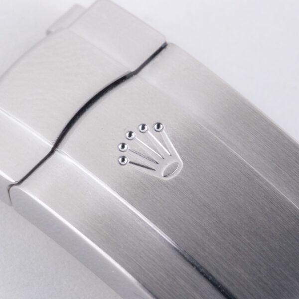 rolex-oyster-perpetual-124300-8