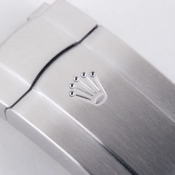 rolex-oyster-perpetual-124300-8