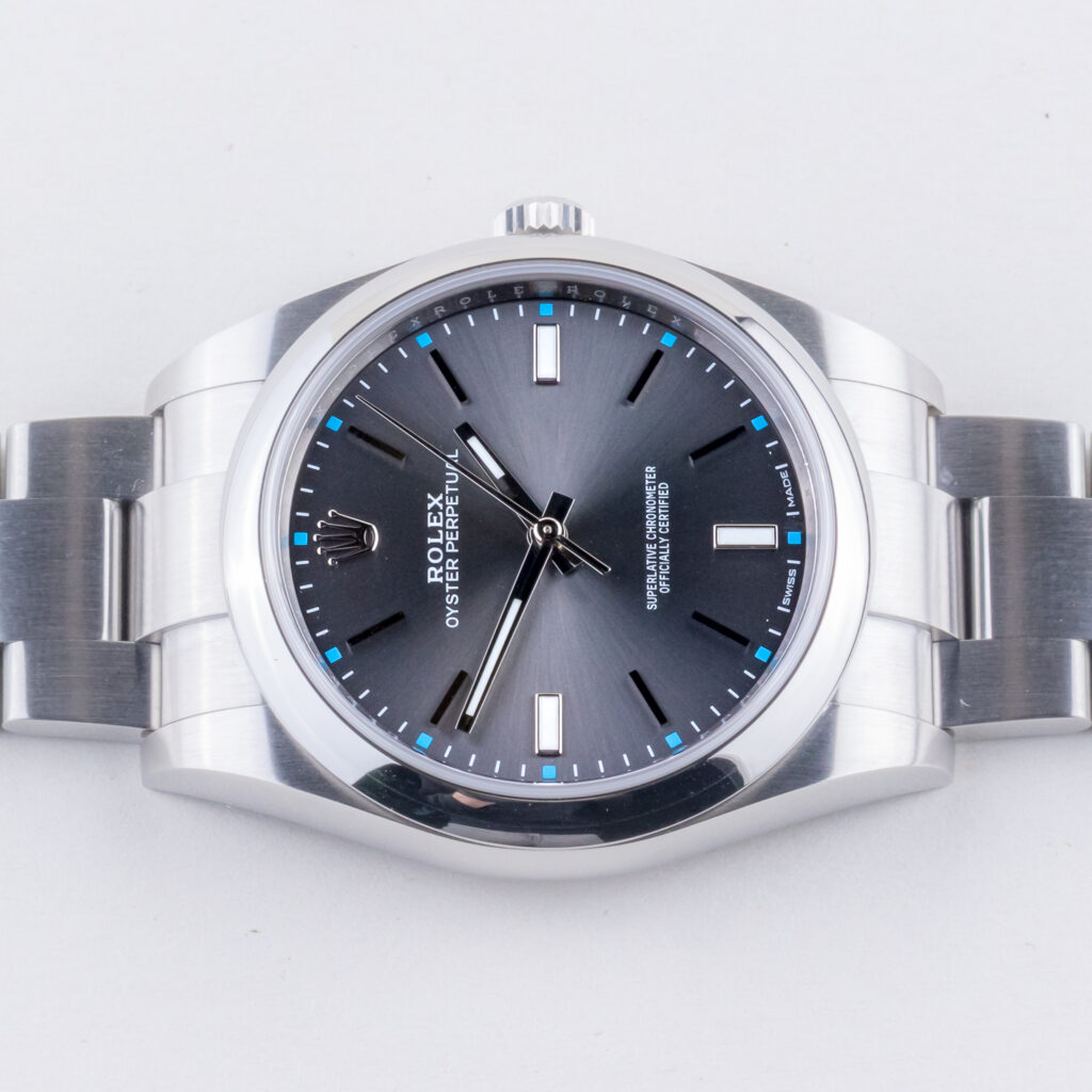 rolex-oyster-perpetual-114300-2