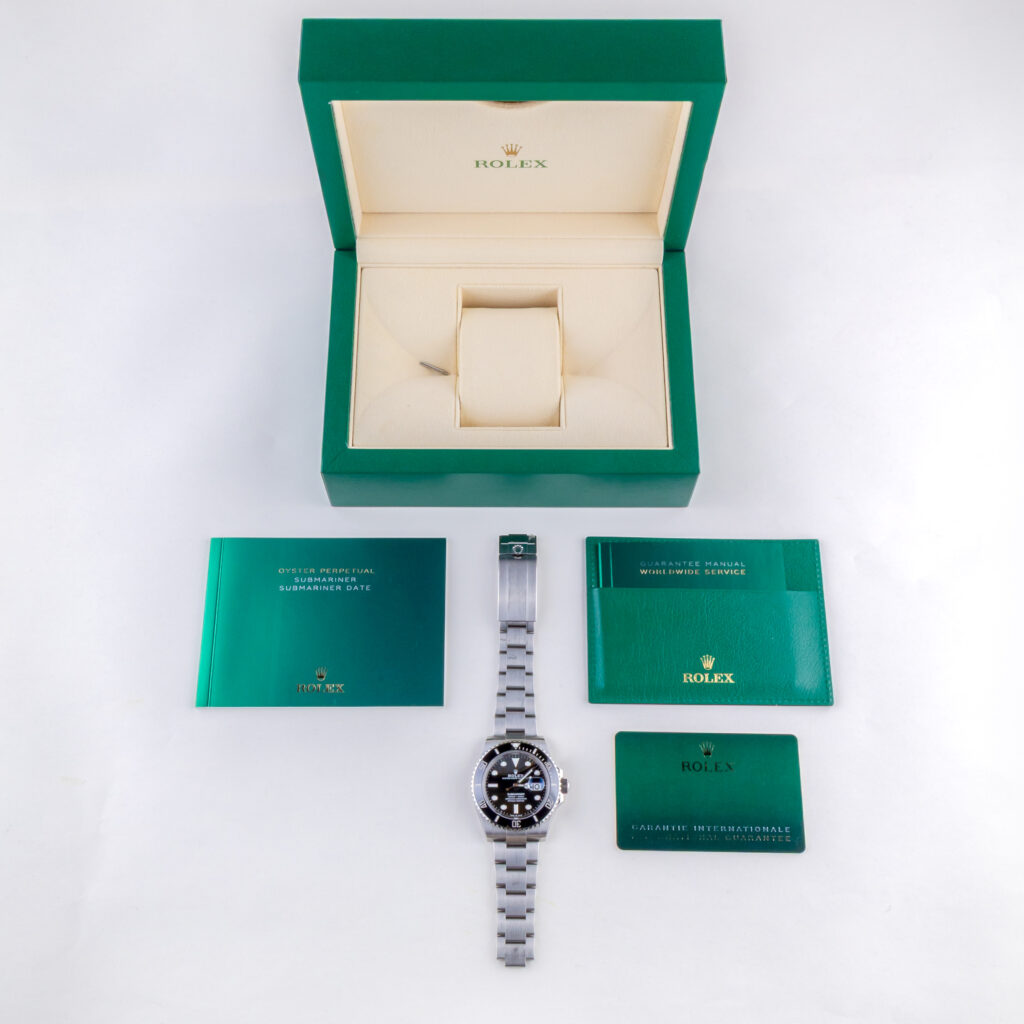 rolex-submariner-126610ln-11