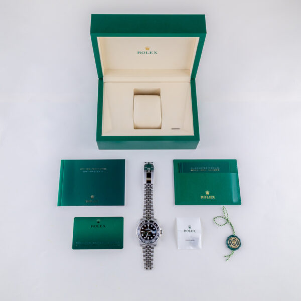rolex-gmt-master-ii-126710grnr-2
