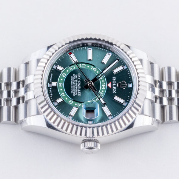 rolex-sky-dweller-336934-2