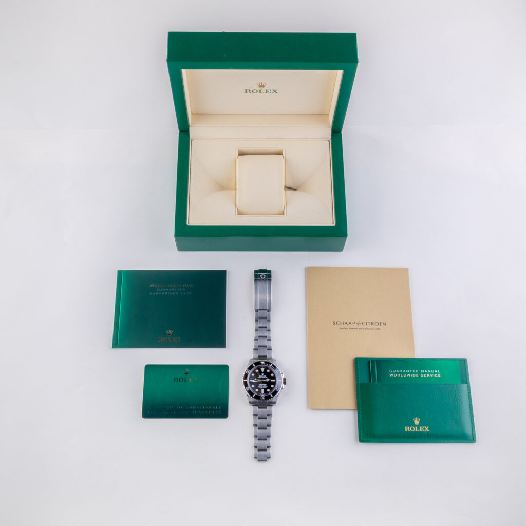 rolex-submariner-124060-3