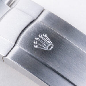 rolex-oyster-perpetual-126000-6