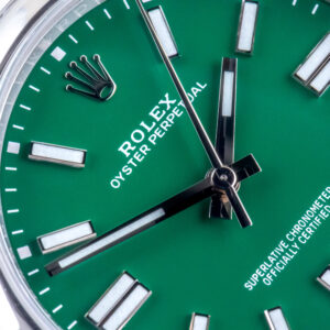 rolex-oyster-perpetual-124300-10