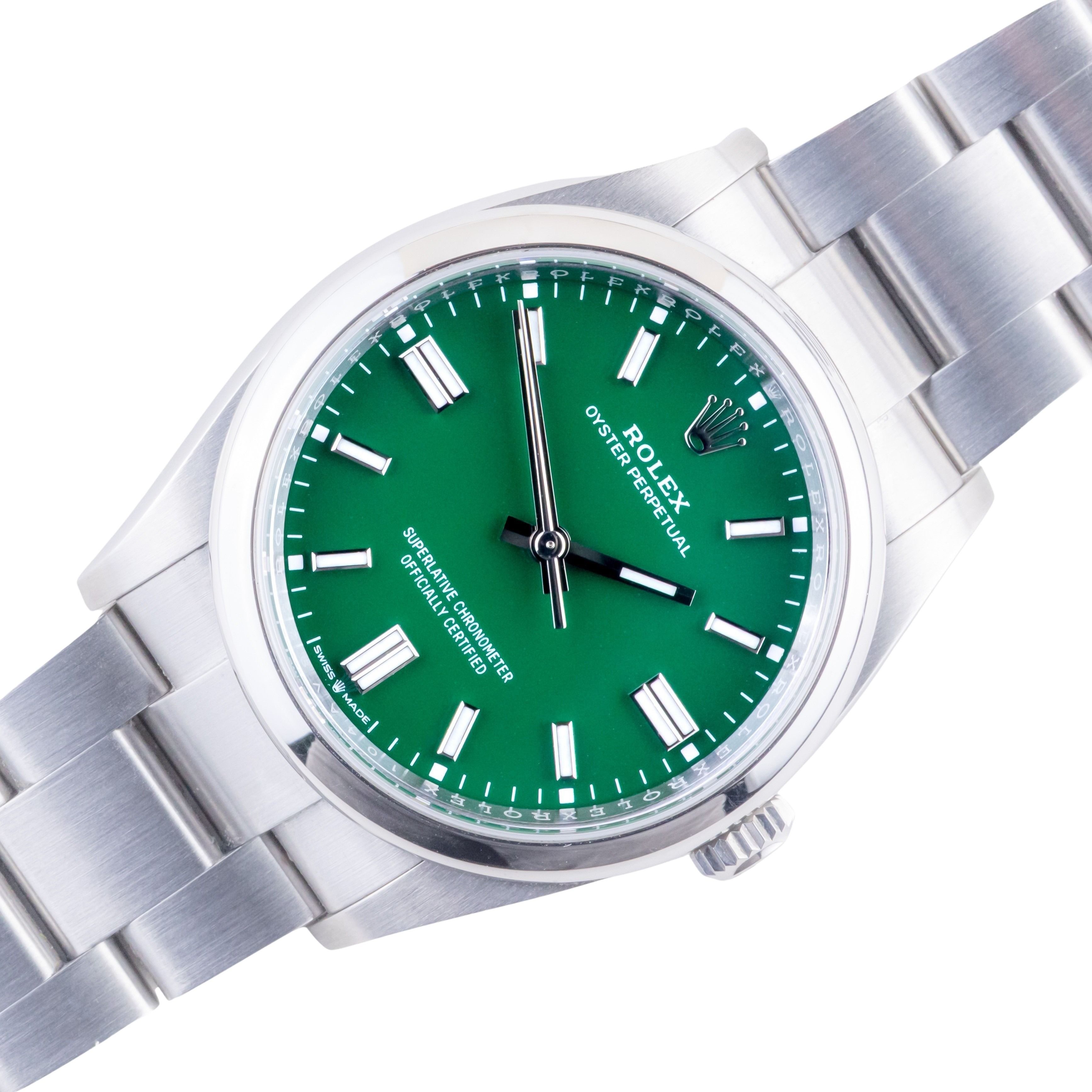 Rolex Oyster Perpetual Green 126000 2023 (Full Set) 1 hubspot image 93451 1762246033.jpg