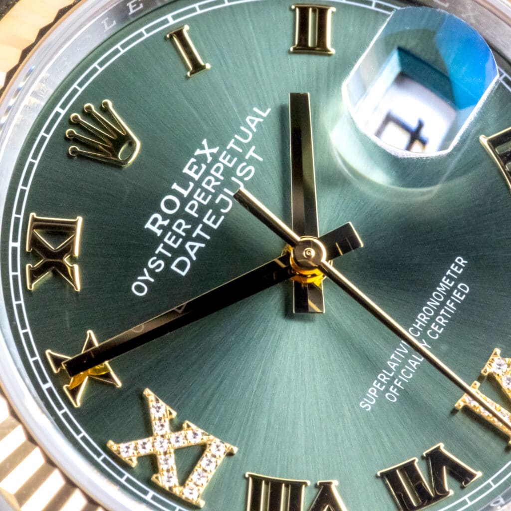 Alternative view of NEW Rolex Datejust Olive Roman 126233 2026 (Vollständiger Satz)